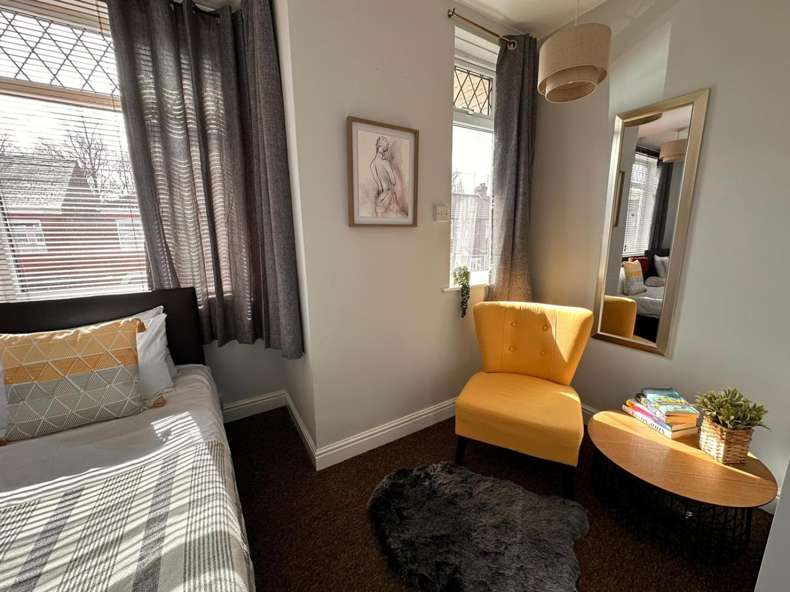 City Hideaway, Entire House キングストン・アポン・ハル エクステリア 写真